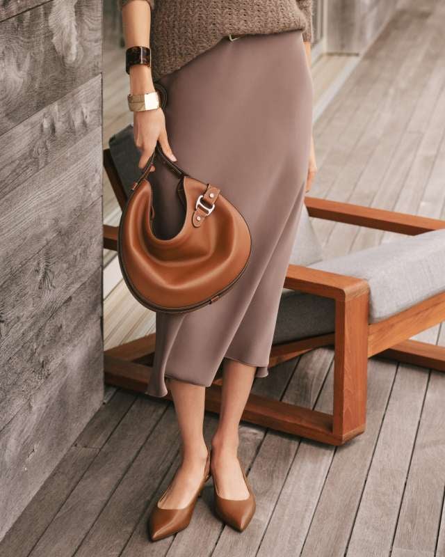 極美品 ローレンラルフローレン 大きいサイズ6 ひざ丈ドレス 金ロゴ ボタン 赤 極美品 ローレンラルフローレン 大きいサイズ6 ひざ丈ドレス 金
