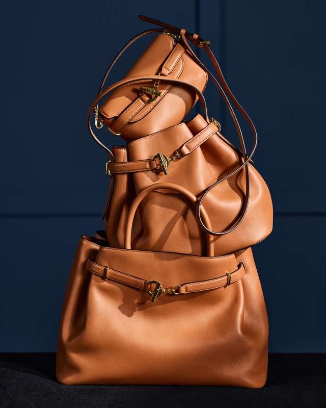 【非売品】ラルフローレン　木製ハンガー　4本セット　レディース　Jr. キッズ 2026年最新】Ralph Lauren 衣類ハンガーの人気アイテム - メルカリ